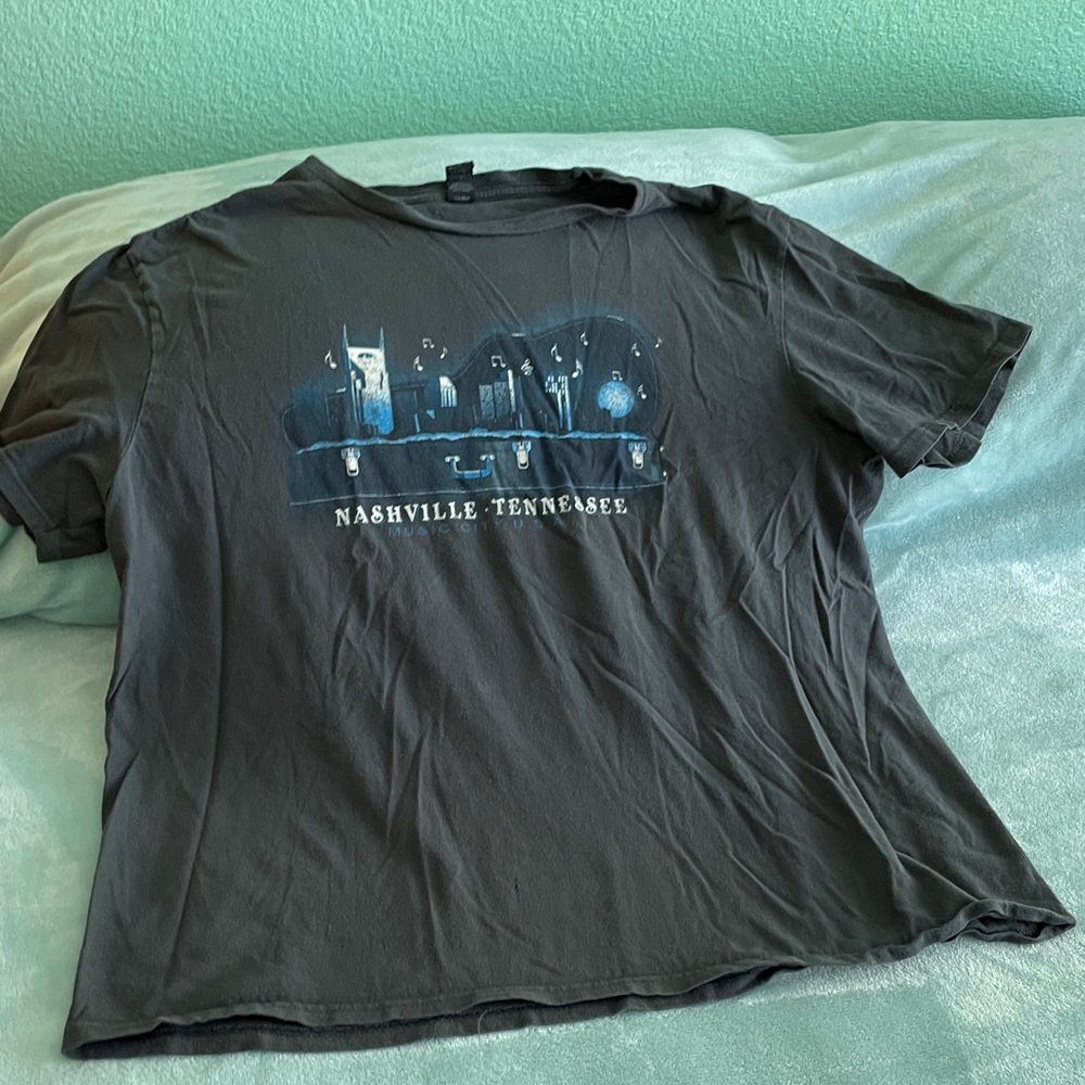 Nashville Graphic T-Shirt